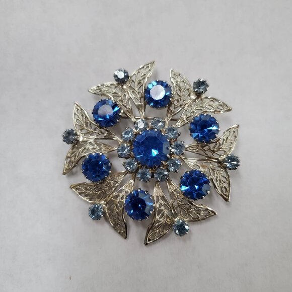 Vintage Celebrity NY Royal and Light Blue Rhinestone Filigree Floral Brooch - Picture 2 of 10